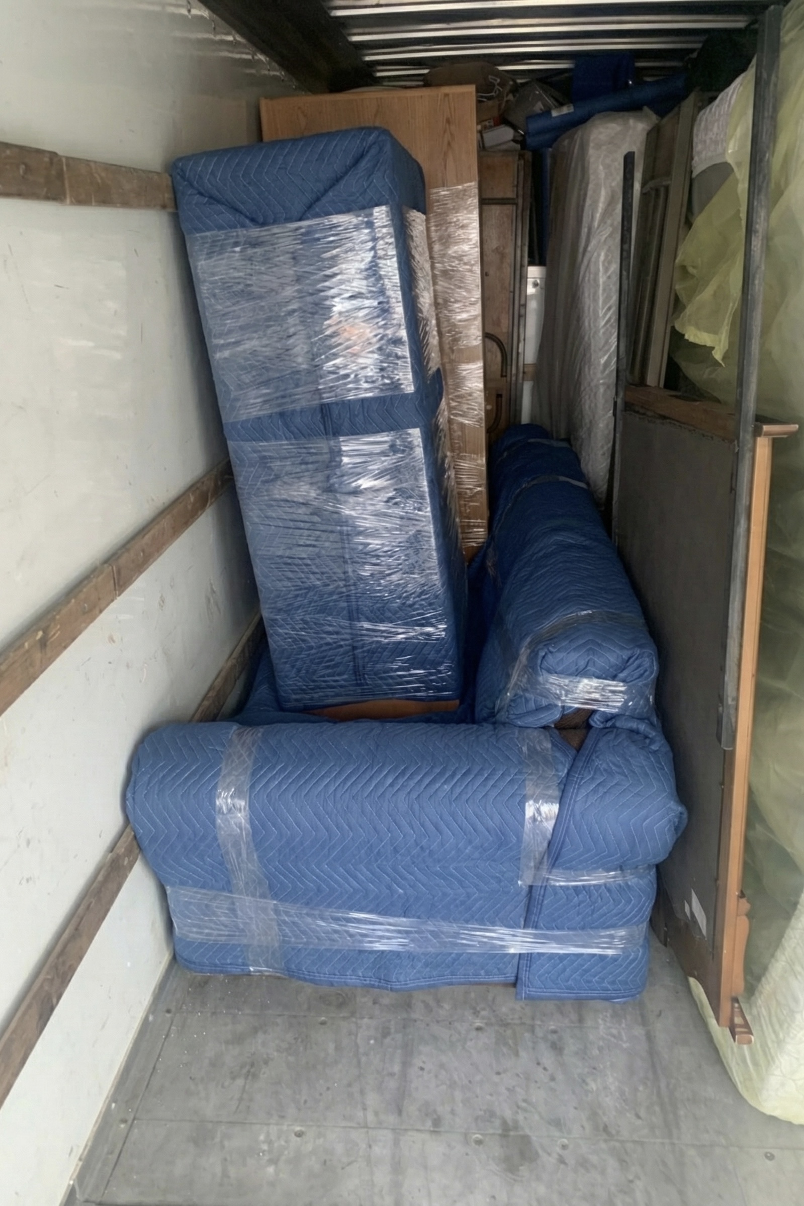 truck load — Roscos Moving LLC